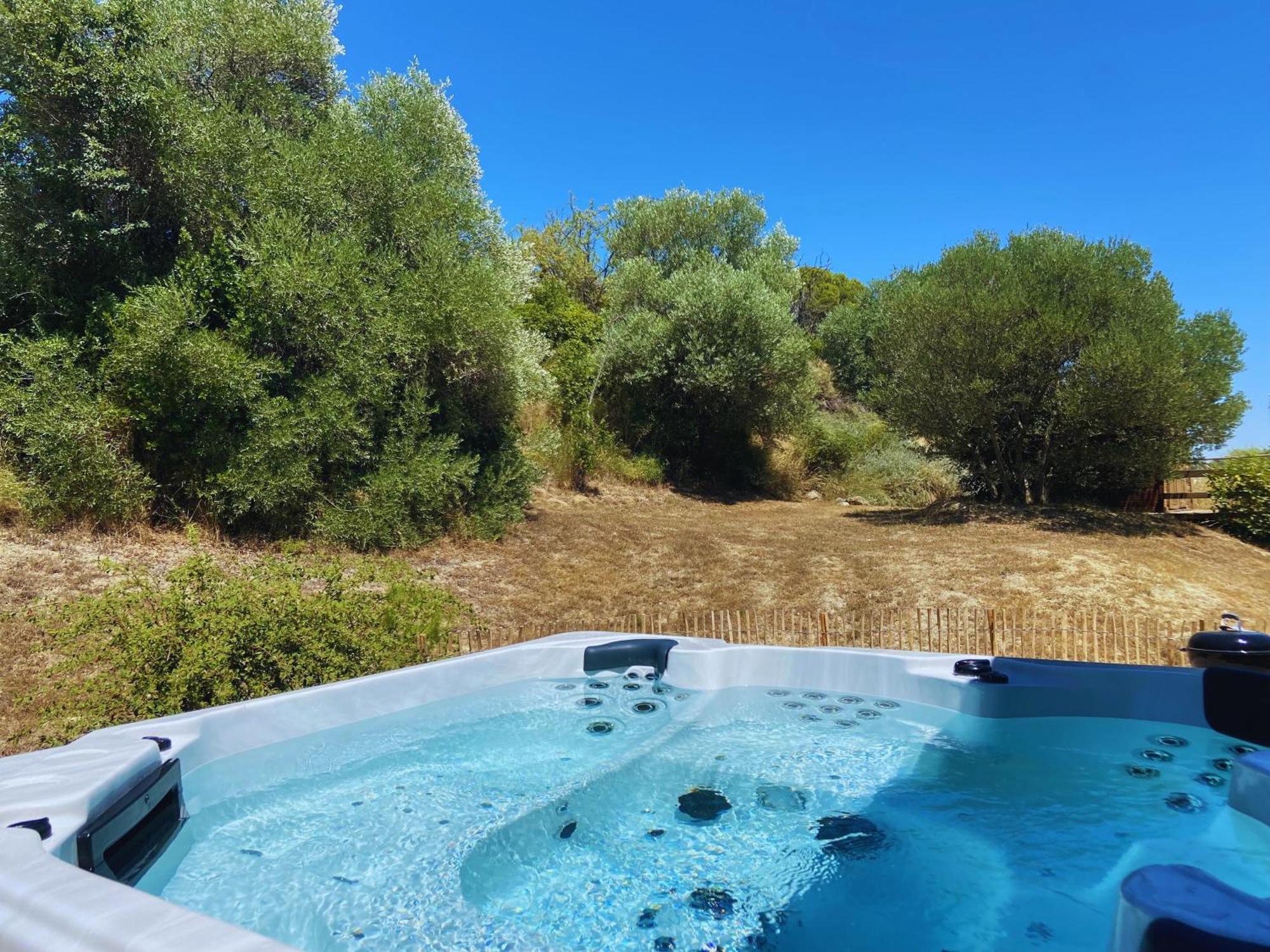 Les Hauts De La Pinede - Villa Avec Piscine, Jacuzzi Et Boulodrome Privatifs Thezan-les-Beziers المظهر الخارجي الصورة